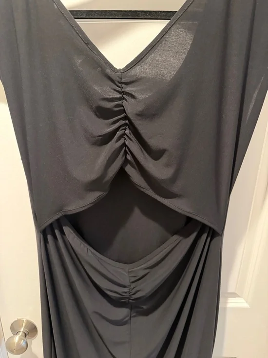 VENUS Black Cap-Sleeve Midi Dress - Picture 4 of 6